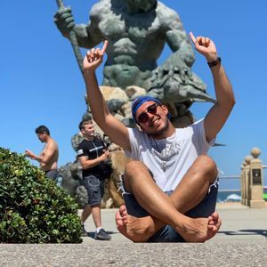 Meet your Posher, Atahan